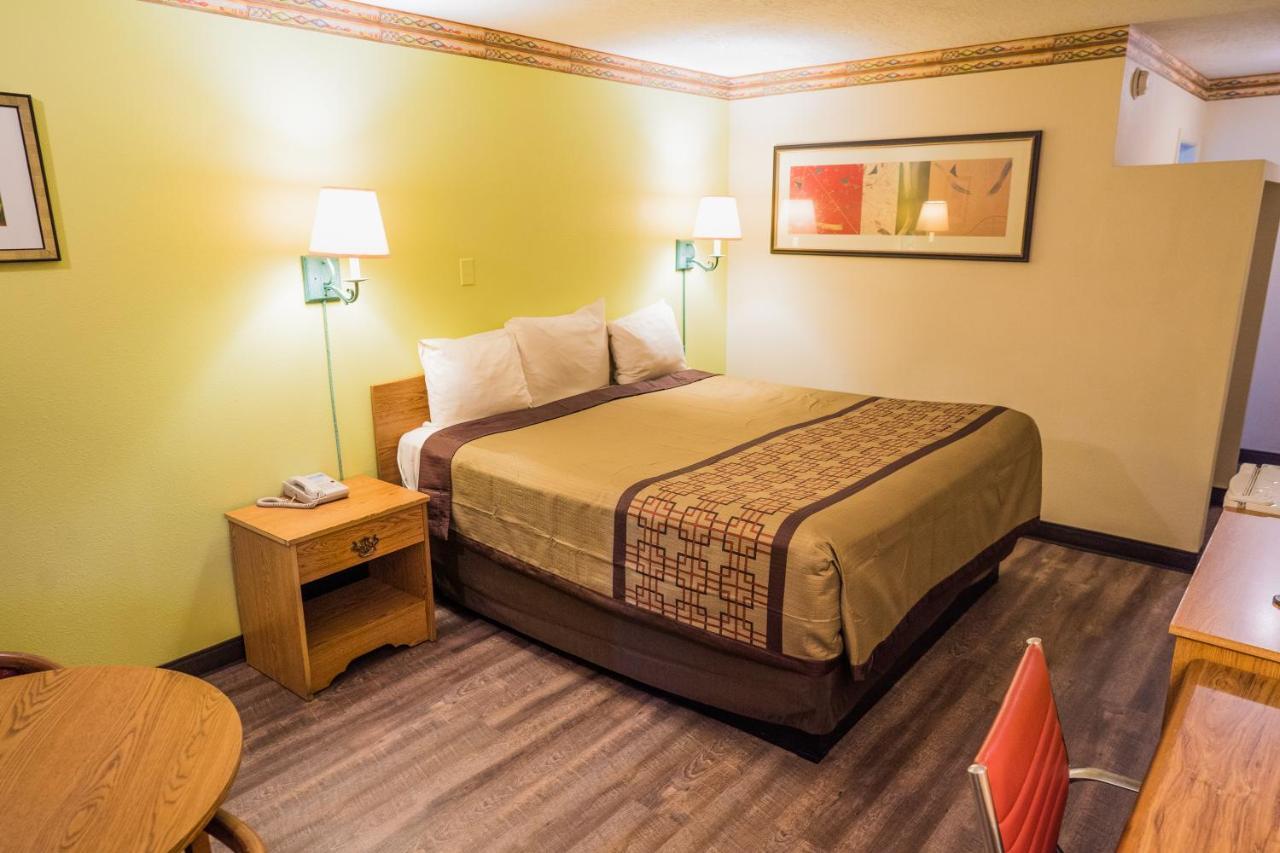 Rodeway Inn Albuquerque Downtown On Rt 66 מראה חיצוני תמונה
