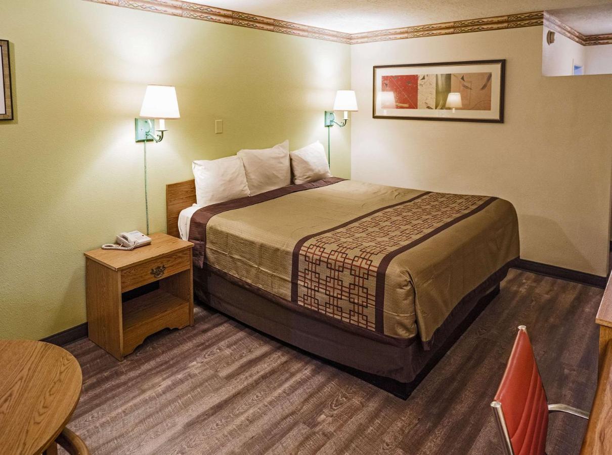 Rodeway Inn Albuquerque Downtown On Rt 66 מראה חיצוני תמונה